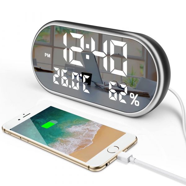 USB Plugged-in Digital LED Alarm Clock with USB Charging_3